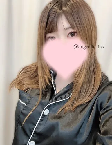 逢坂いろは