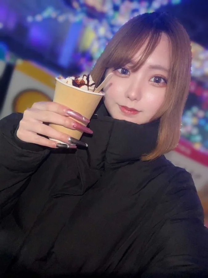 愛沢ありさ