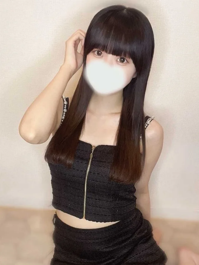 茉城ひなこ
