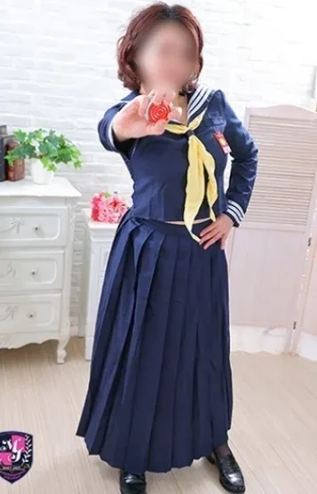 色川もます(32)