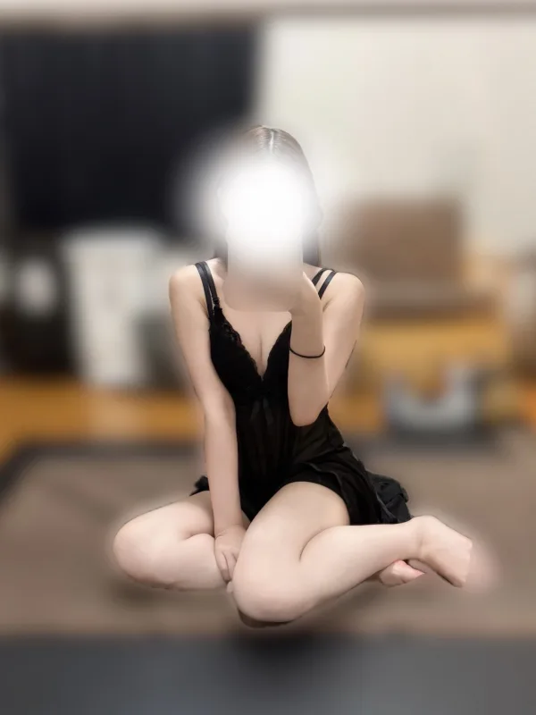 東雲 るな