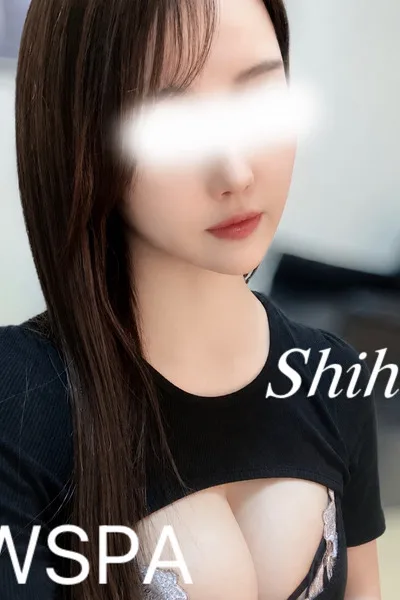 美波しほ