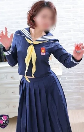 色川もます(32)