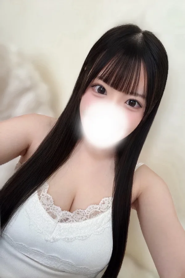 山田ひな