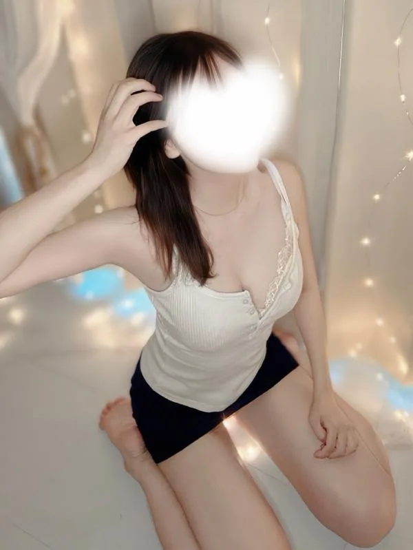 りな Rina