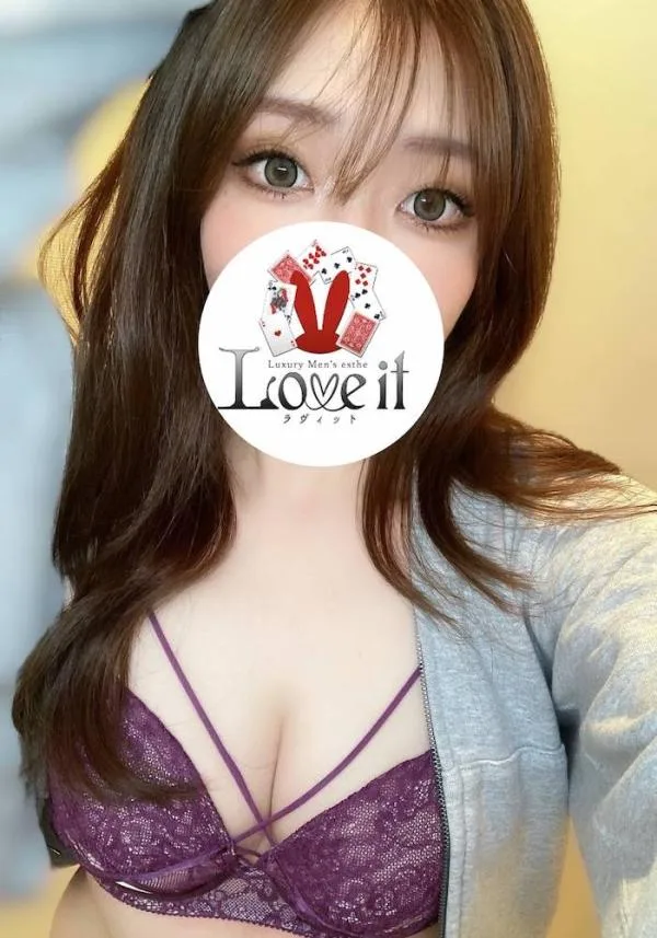 夢咲えれな