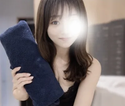 白井かなで