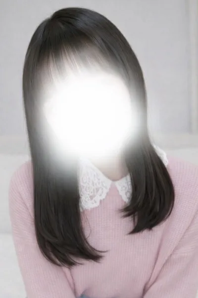 綾 ひいな