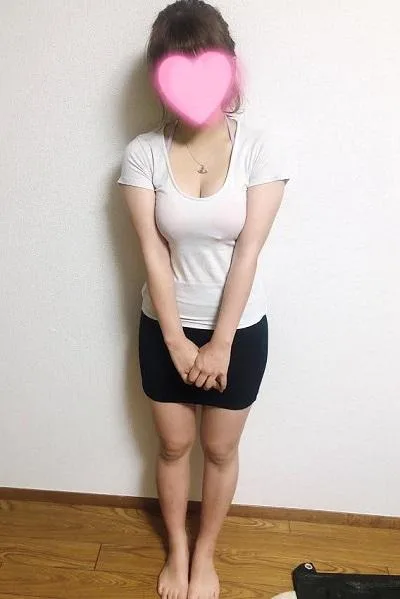 中林 ひな