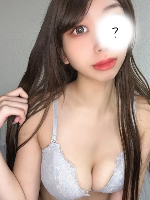 暁せいな