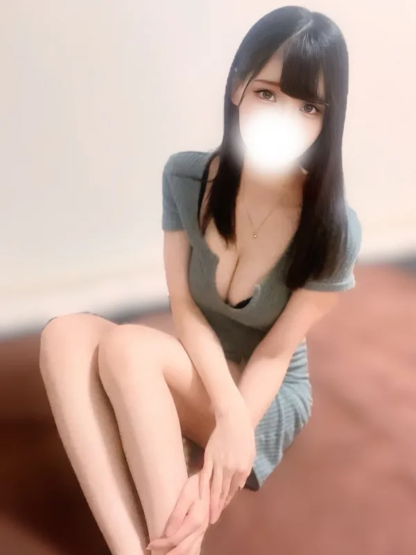 新井ここあ
