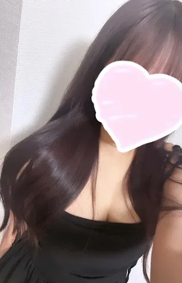 花音すず(21)