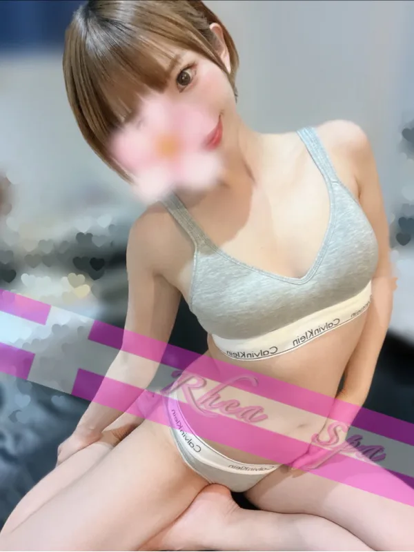 緋色ゆい