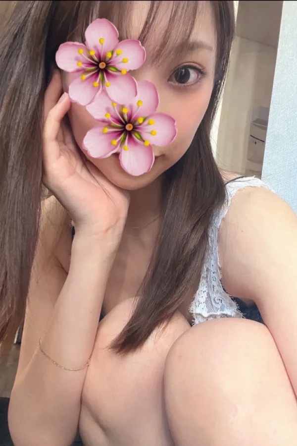 金子ななみ