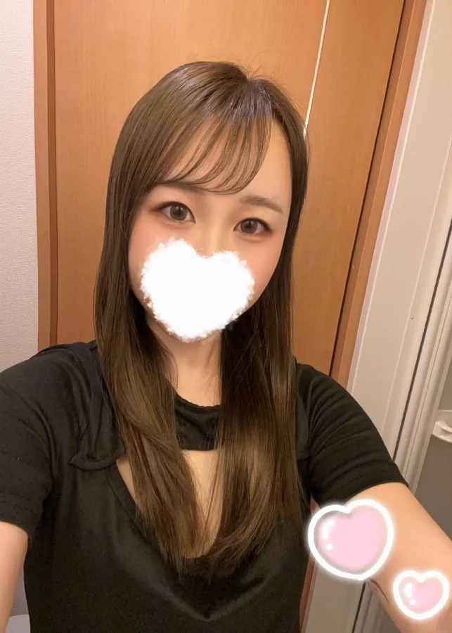 Therapist. 生牡蠣ゆいな（23 歳 ）