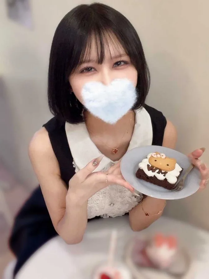 高畠ももか