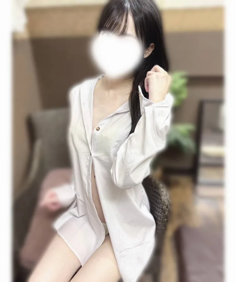 愛沢もも