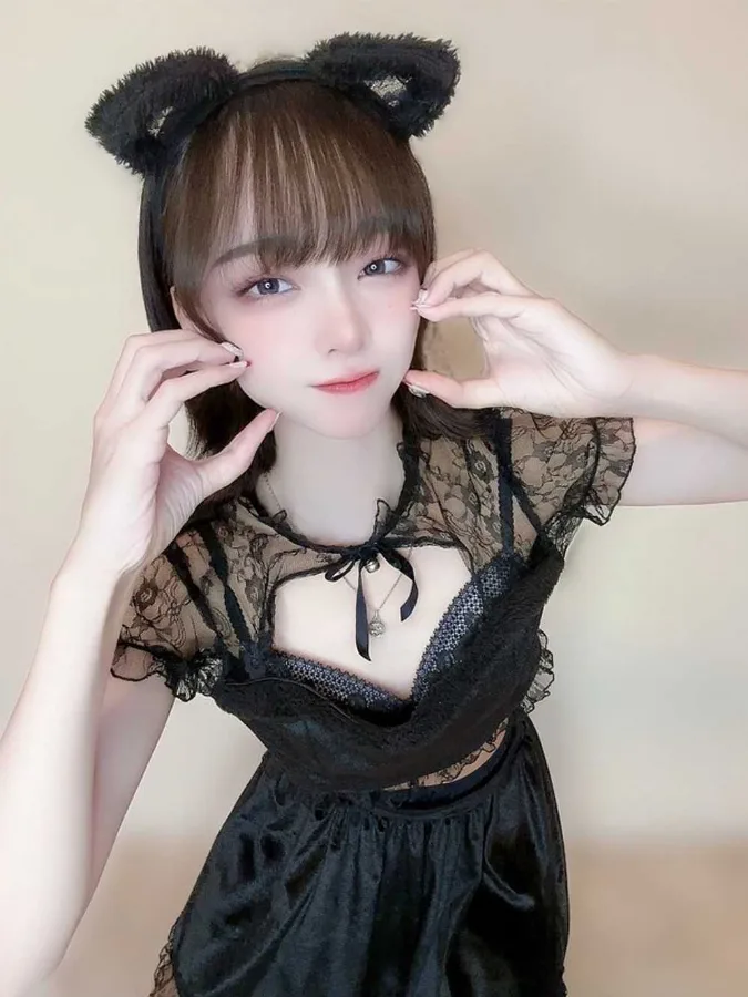 安室みかさ