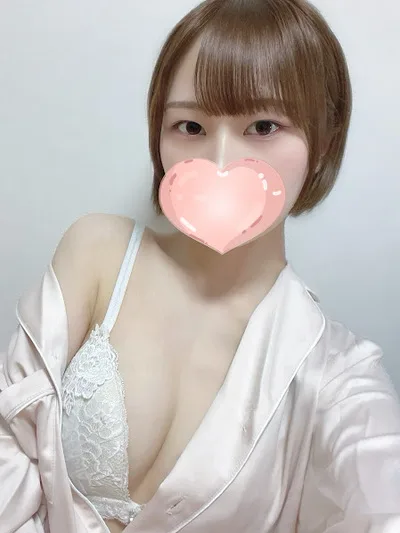 もも【白肌シルクの誘惑♡恋する禁断エステ】