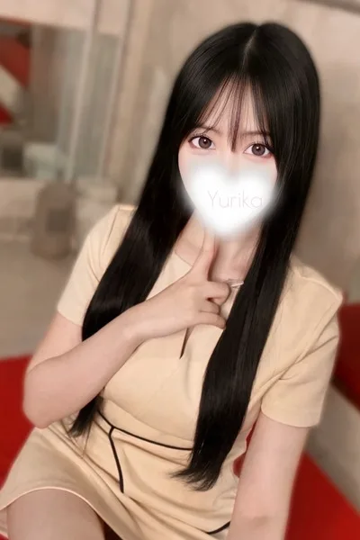 白咲 ゆりか