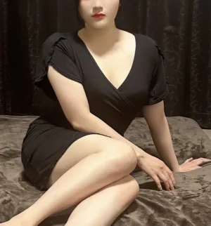 琴坂みやび
