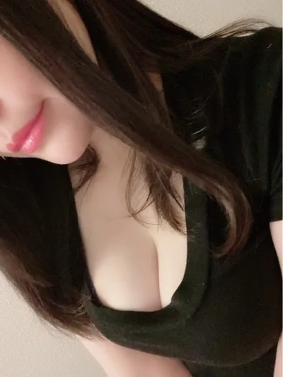 大越ひなの