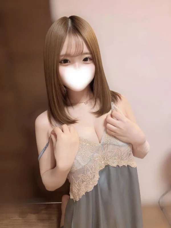 美波ゆな