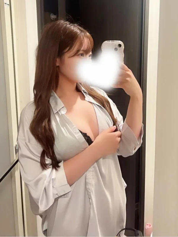 愛咲まいか