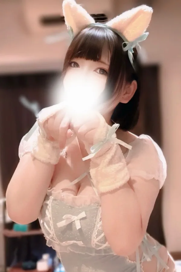仲里まなみ