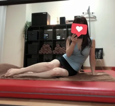 山口れな
