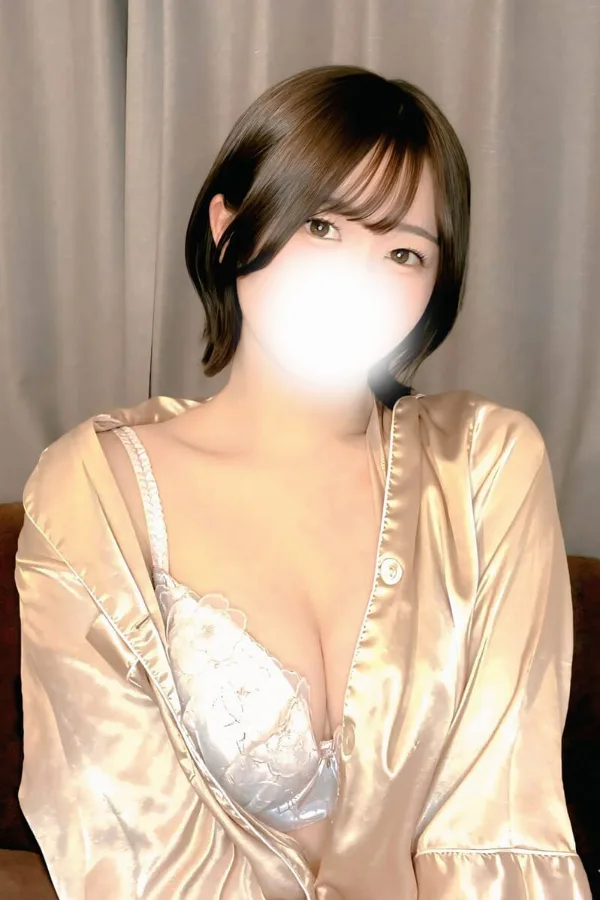 華宮りりな