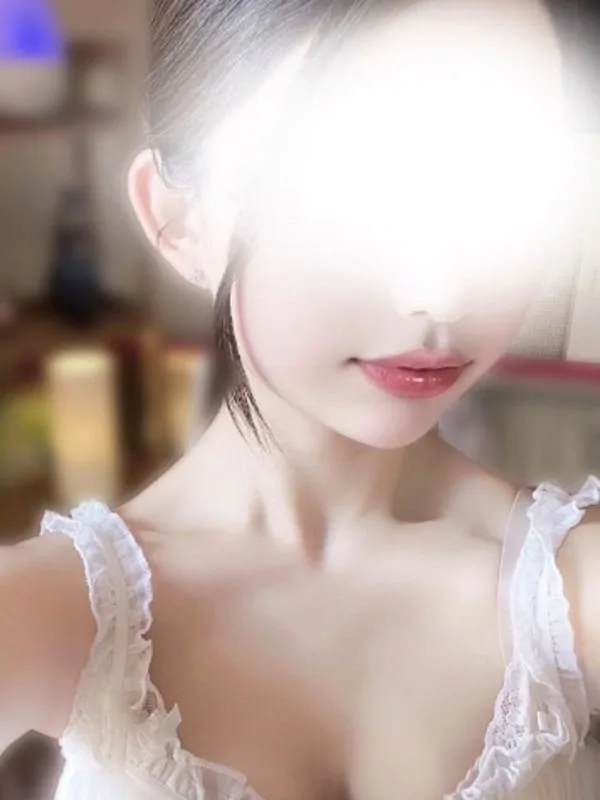 真中さとみ