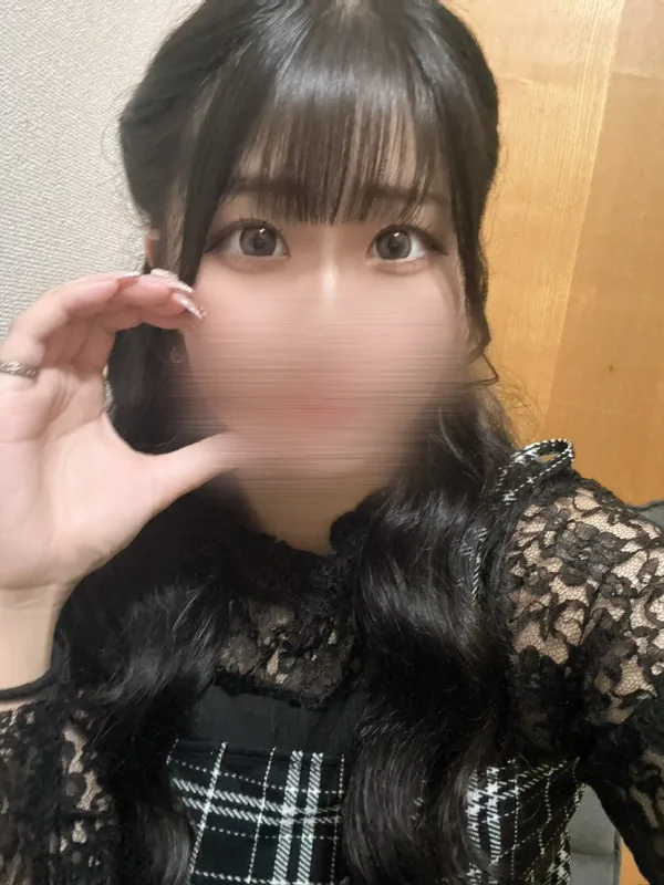 新海 えな
