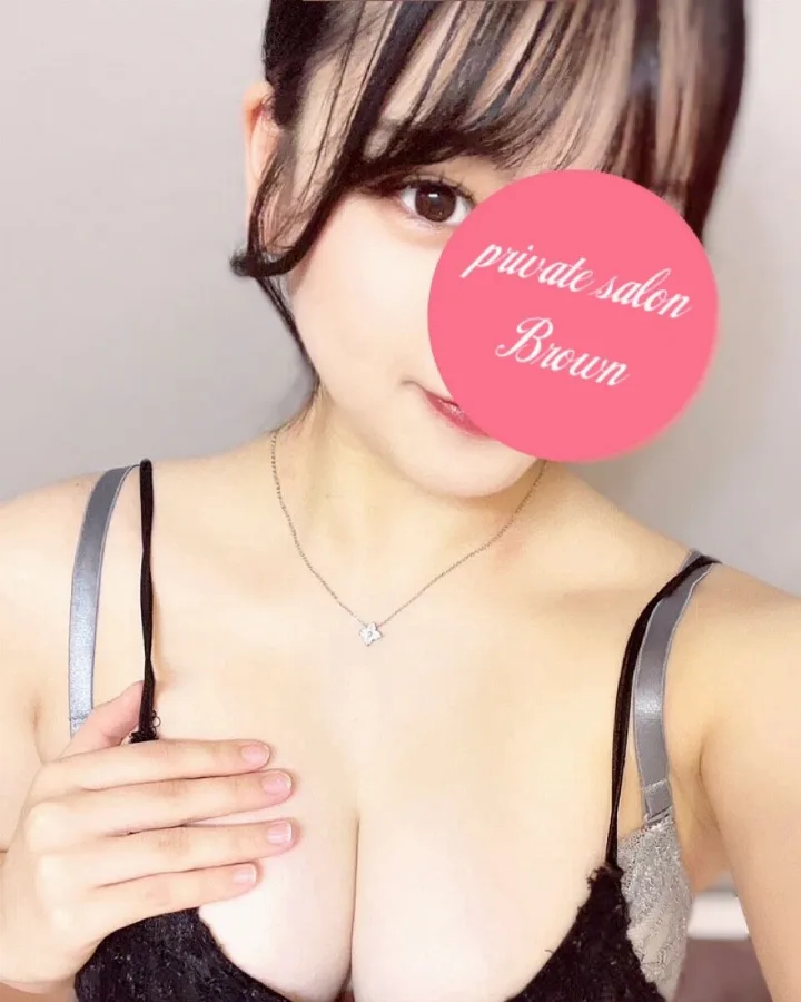 結城なな