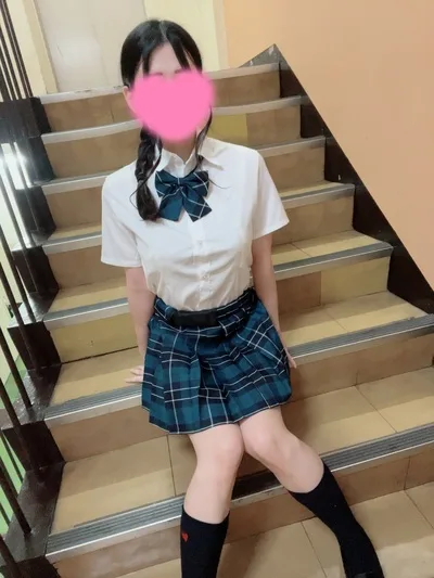 りょう【エステ専門】ガチウブ従順細身天然爆乳