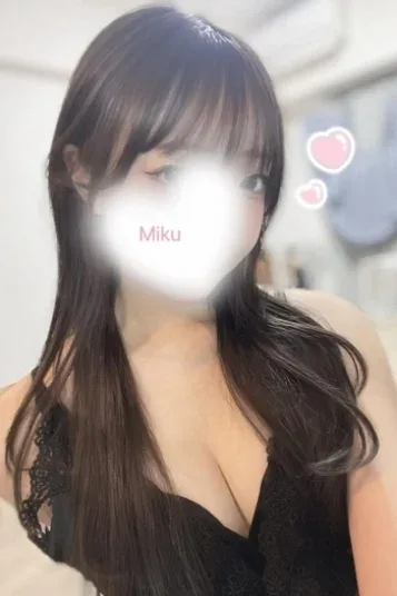 みく(22)