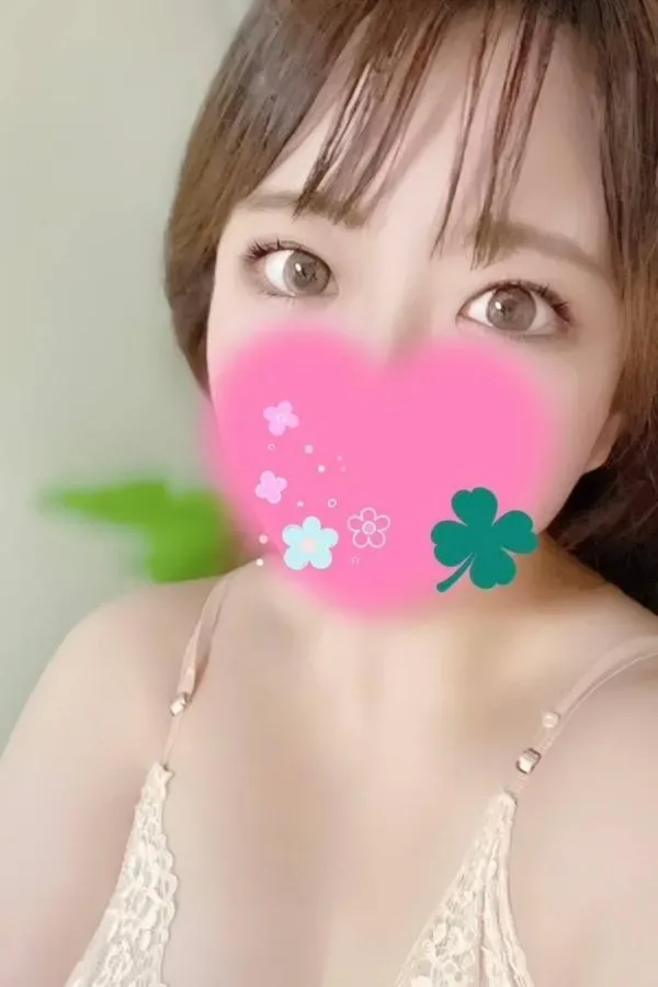 一葉みあ