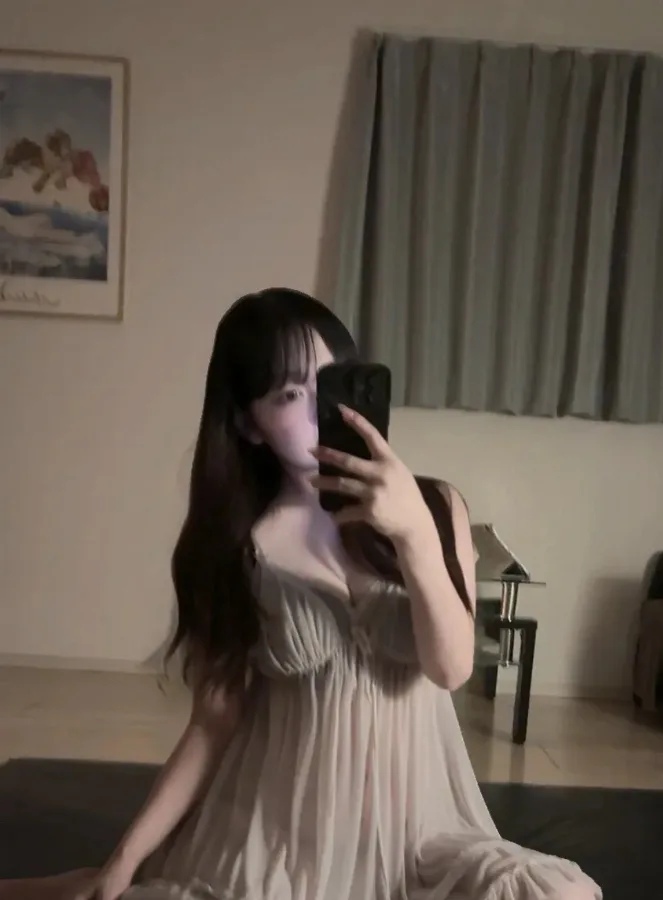 足立えな