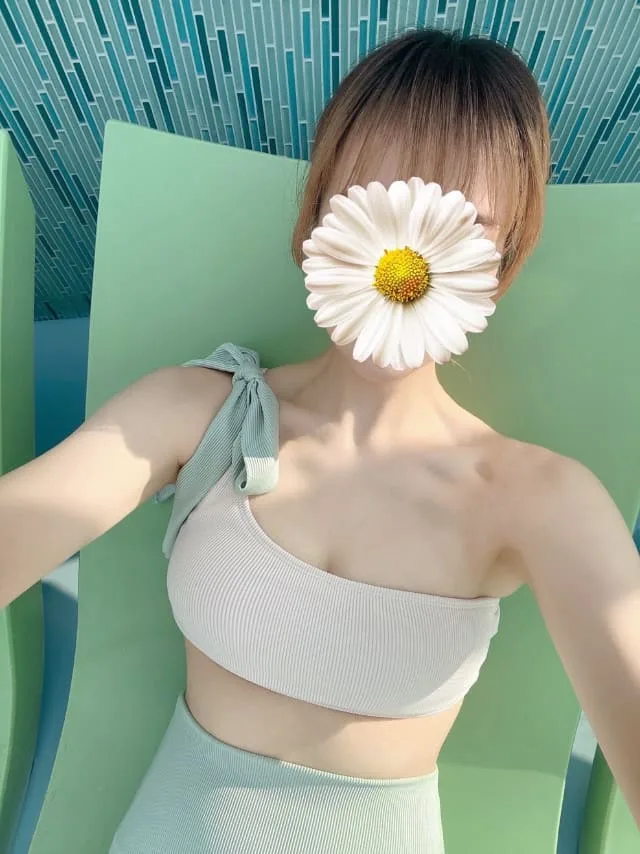 綾瀬せな