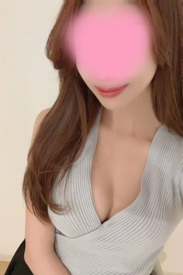 美波 りな