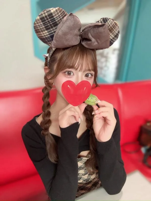 みい
