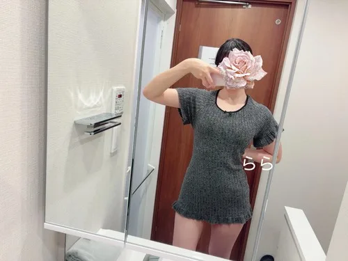 早乙女らら