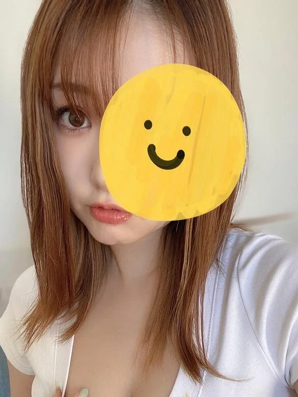 小春 ゆあ