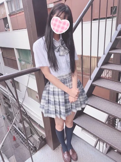 みぃな 【一流モデル驚愕の顔ラン&スタイル】