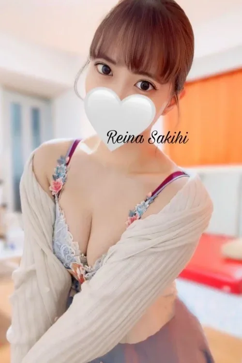 咲妃れいな