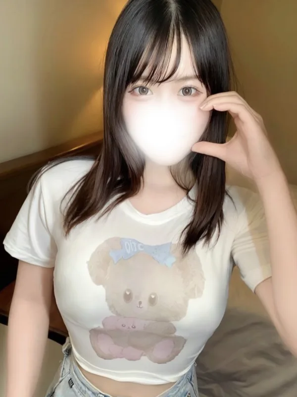 小鳥遊 ここな