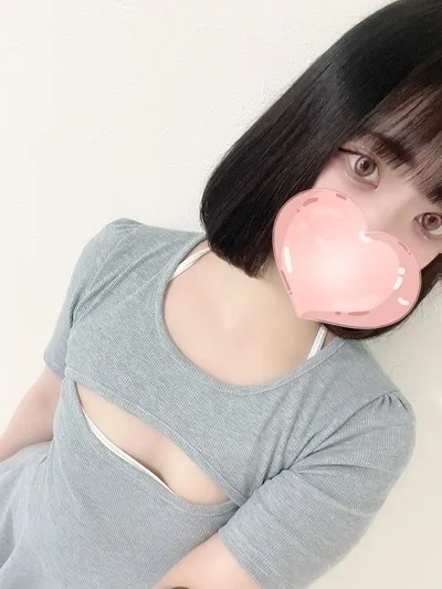 うな【キュートな笑顔♡透明感溢れるビジュ】