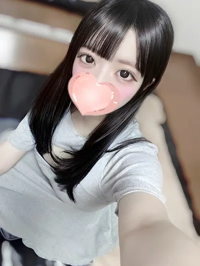 こむぎ【絶対的ヒロイン♡瞳を奪う曲線】