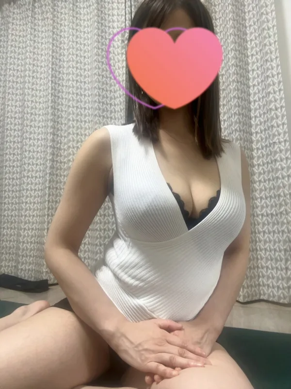 優木 ともみ