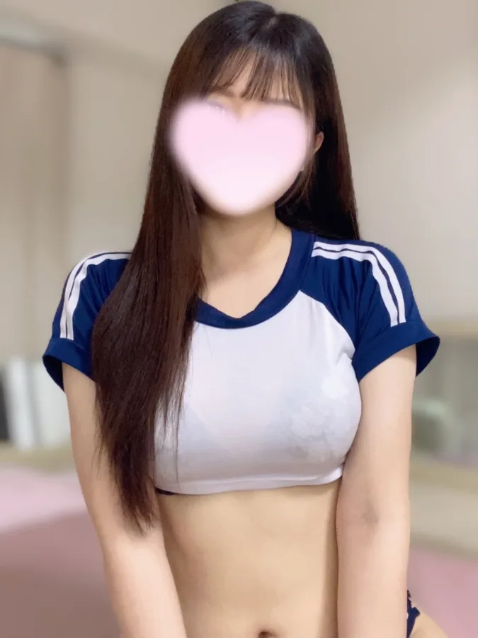 愛原りほ